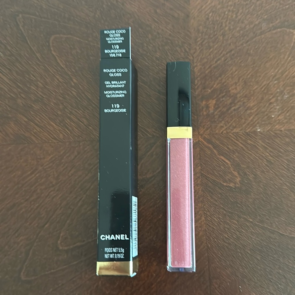 Chanel Rouge Coco Gloss color # 119 Bourgeoisie Sparkly Mauve Rosewood Shade